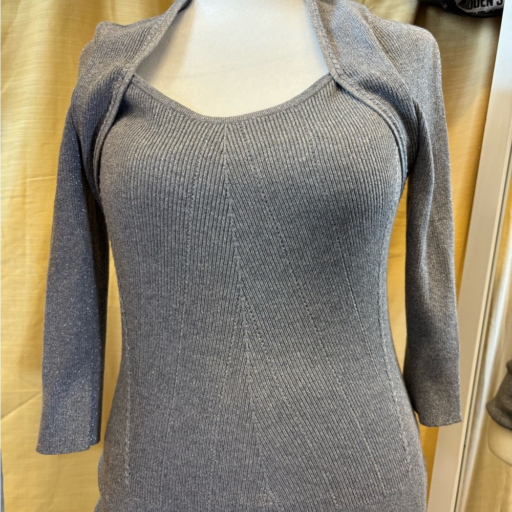 White House Black‎ Market Gray Top